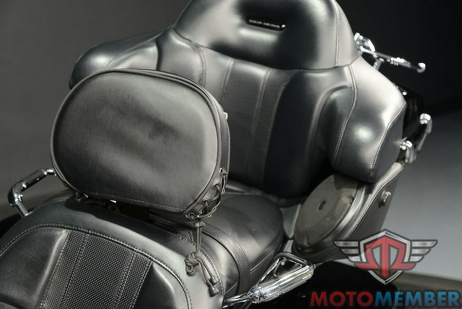 2015 Harley-Davidson FLTRUSE - CVO Road Glide Ultra