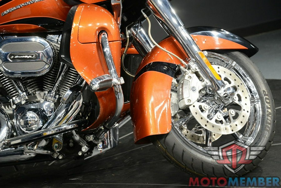 2015 Harley-Davidson FLTRUSE - CVO Road Glide Ultra