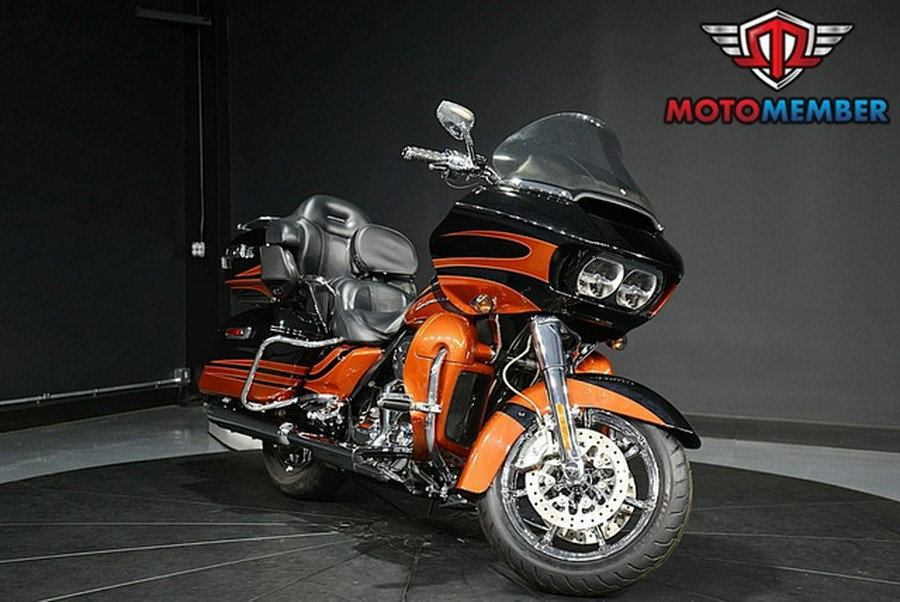 2015 Harley-Davidson FLTRUSE - CVO Road Glide Ultra