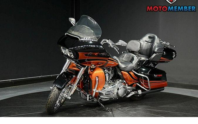 2015 Harley-Davidson FLTRUSE - CVO™ Road Glide® Ultra