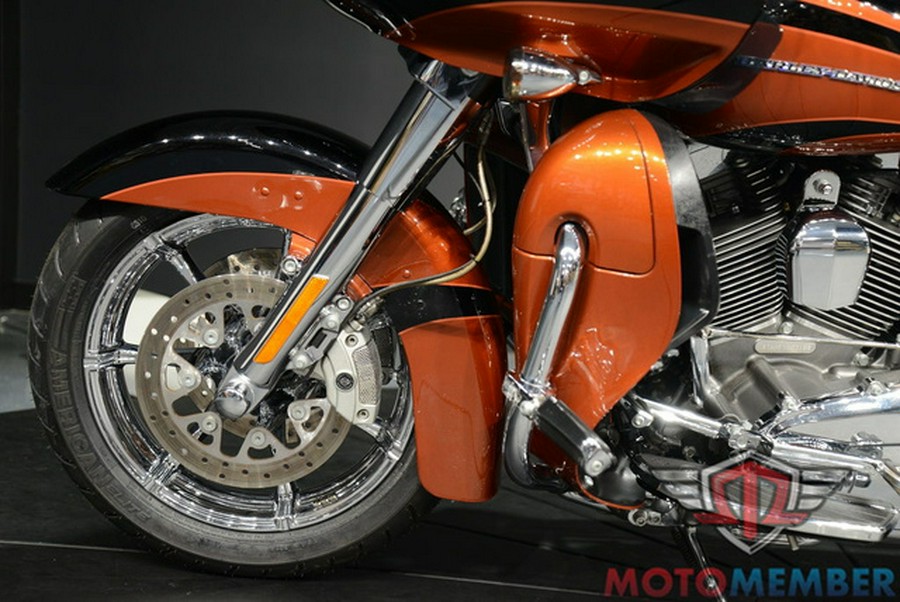 2015 Harley-Davidson FLTRUSE - CVO Road Glide Ultra