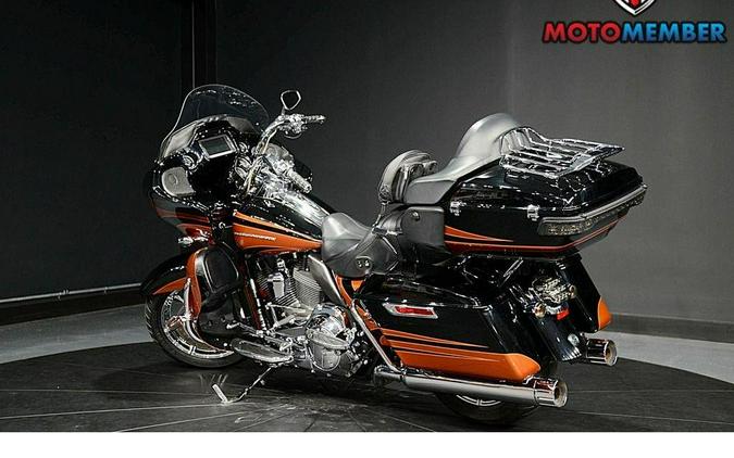2015 Harley-Davidson FLTRUSE - CVO™ Road Glide® Ultra