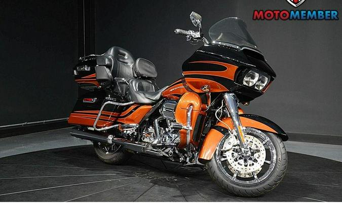 2015 Harley-Davidson FLTRUSE - CVO™ Road Glide® Ultra