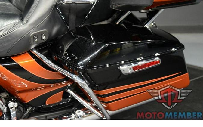 2015 Harley-Davidson FLTRUSE - CVO™ Road Glide® Ultra