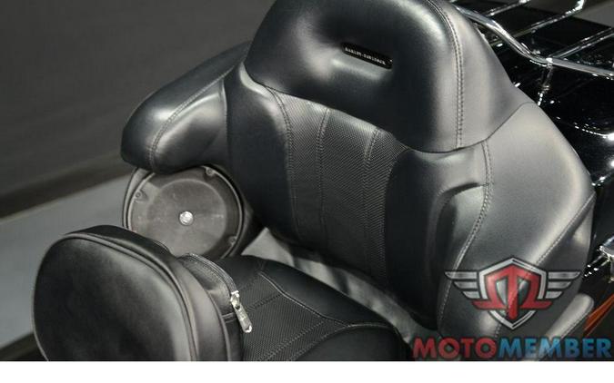 2015 Harley-Davidson FLTRUSE - CVO™ Road Glide® Ultra