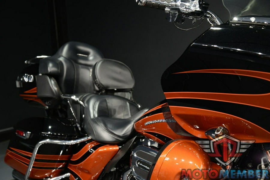 2015 Harley-Davidson FLTRUSE - CVO Road Glide Ultra