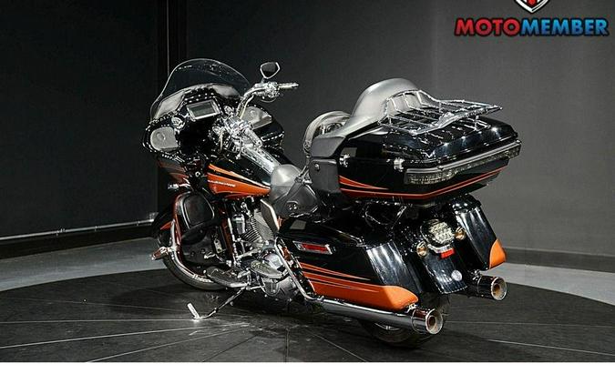 2015 Harley-Davidson FLTRUSE - CVO™ Road Glide® Ultra