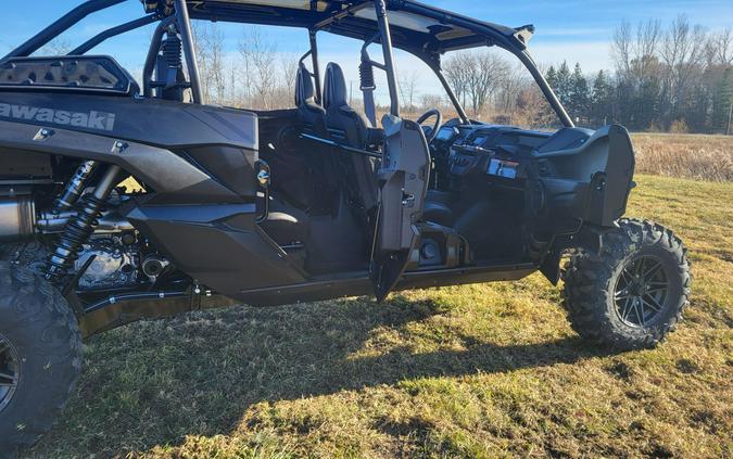 2026 Kawasaki Teryx® KRX4™ 1000 Blackout Edition