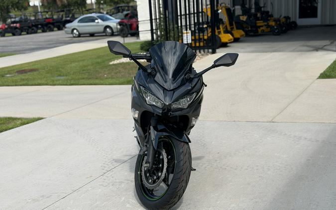 2023 KAWASAKI NINJA 400 Metallic Carbon Gray/Metallic Matte Carbon Gray - DAM7242
