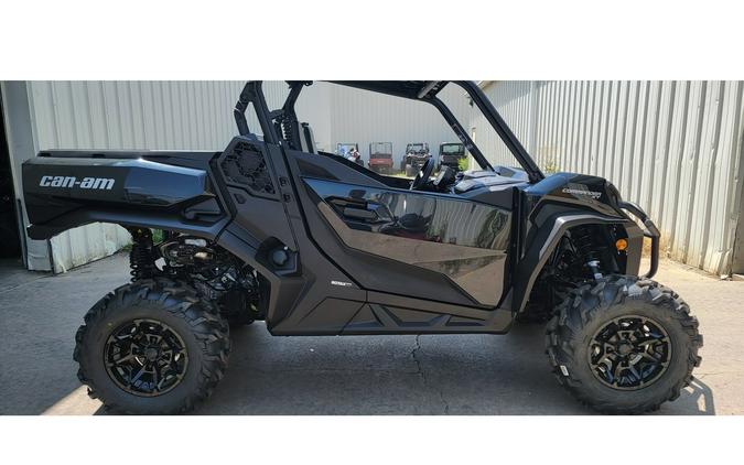 2023 Can-Am COMMANDER 700 XT