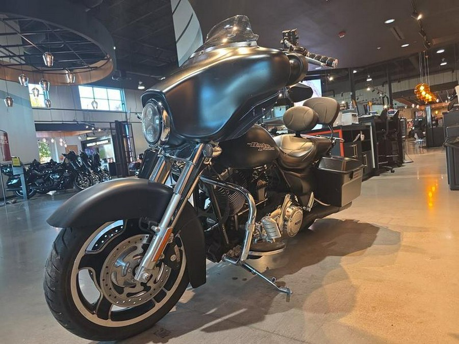 2013 Harley-Davidson® FLHX - Street Glide®
