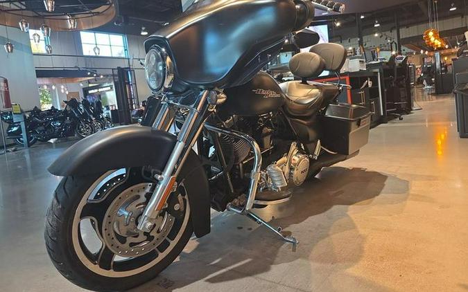 2013 Harley-Davidson® FLHX - Street Glide®