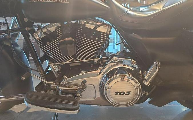 2013 Harley-Davidson® FLHX - Street Glide®