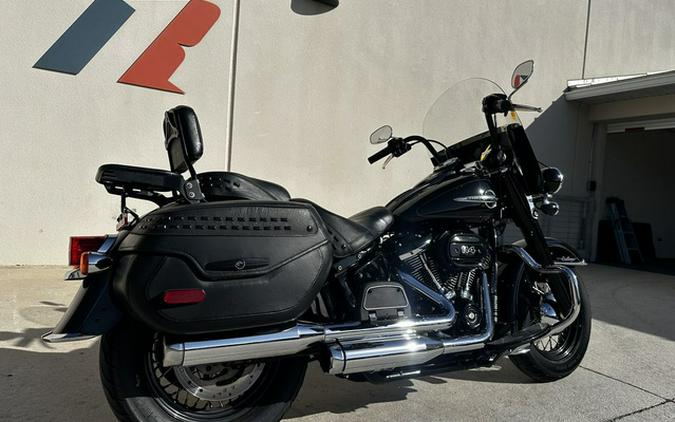 2018 Harley-Davidson FLHCS - Softail Heritage Classic 114