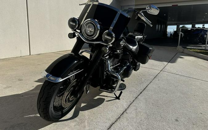 2018 Harley-Davidson FLHCS - Softail Heritage Classic 114