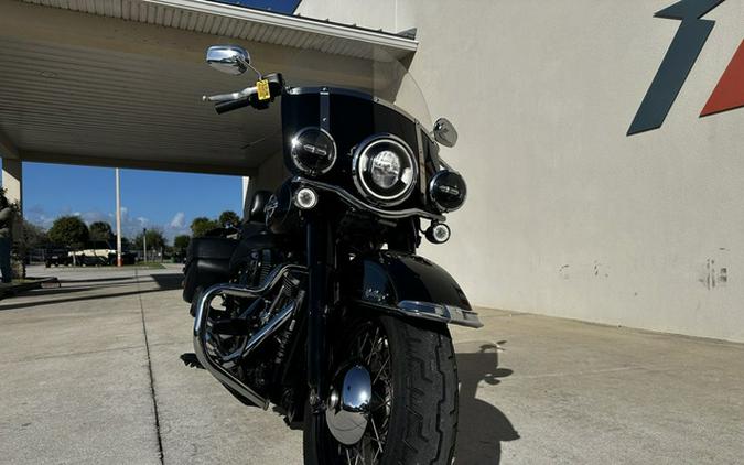 2018 Harley-Davidson FLHCS - Softail Heritage Classic 114