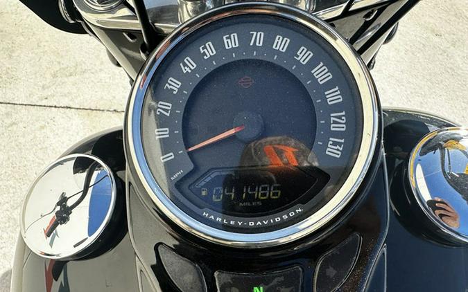 2018 Harley-Davidson FLHCS - Softail Heritage Classic 114