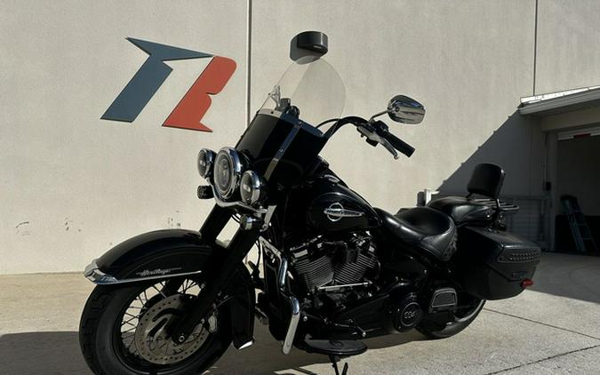 2018 Harley-Davidson FLHCS - Softail Heritage Classic 114