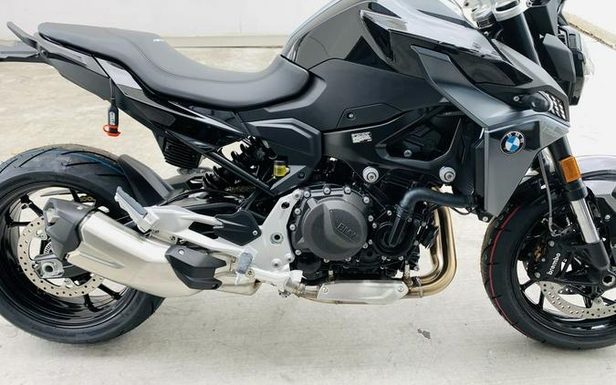 2024 BMW F 900 R Triple black