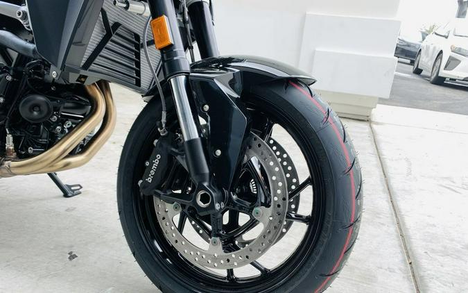 2024 BMW F 900 R Triple black