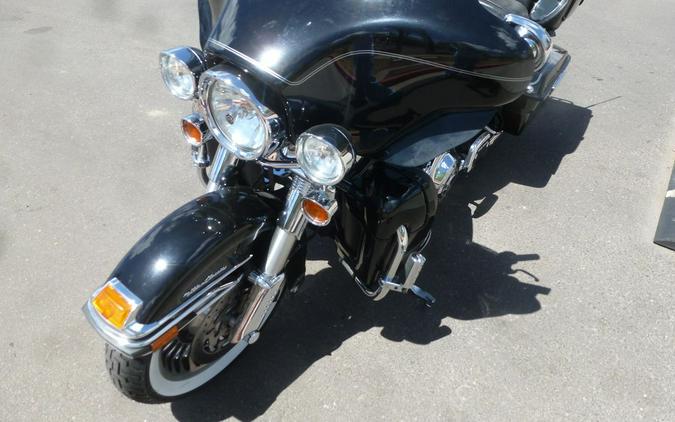 2010 Harley-Davidson® FLHTCU - Ultra Classic® Electra Glide