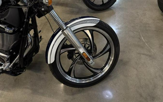 2011 Victory Motorcycles® Vegas