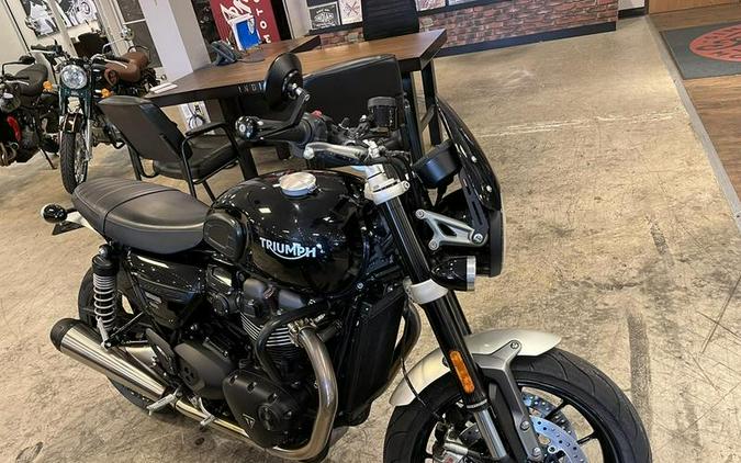 2022 Triumph Speed Twin Review (13 Fast Facts; Retro-Mod Sportbike)