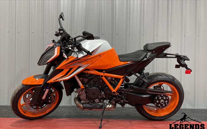 2022 KTM 1290 Super Duke R EVO: MD Ride Review, Part 1 (Bike Reports) (News)