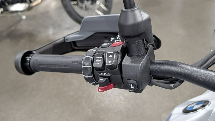 2025 BMW R 1300 GS Light White