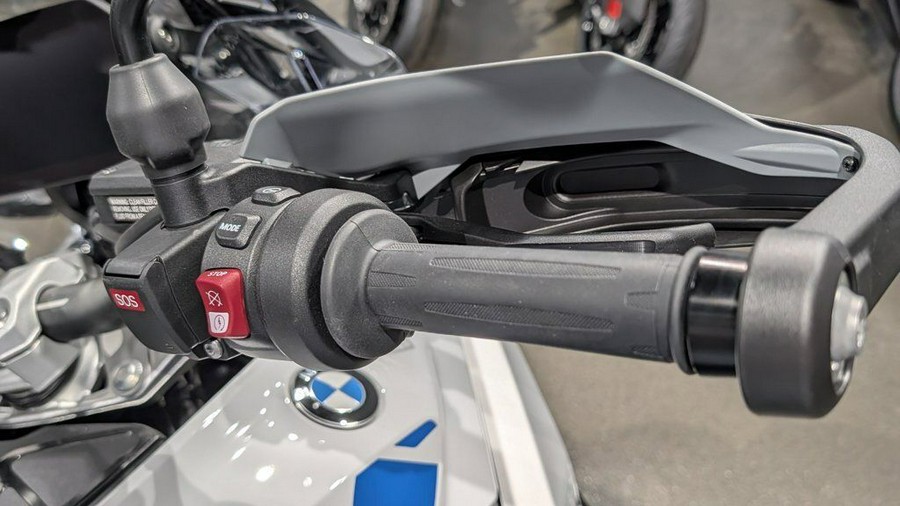 2025 BMW R 1300 GS Light White