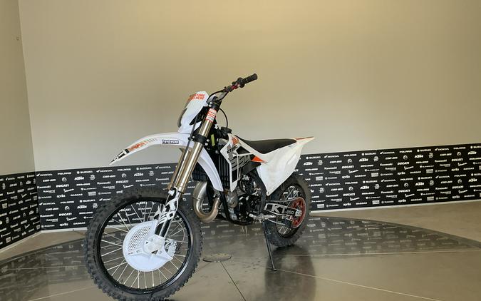 2022 KAYO KT 250 - 15367U