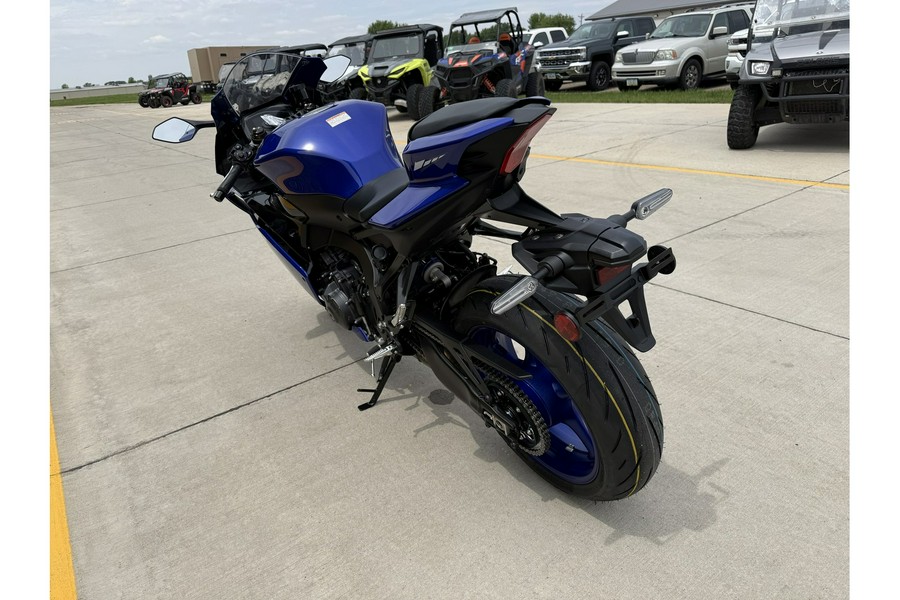 2026 YZF-R9 - Yamaha