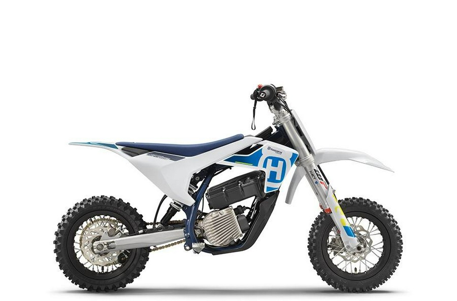 2024 Husqvarna Motorcycles EE 3.