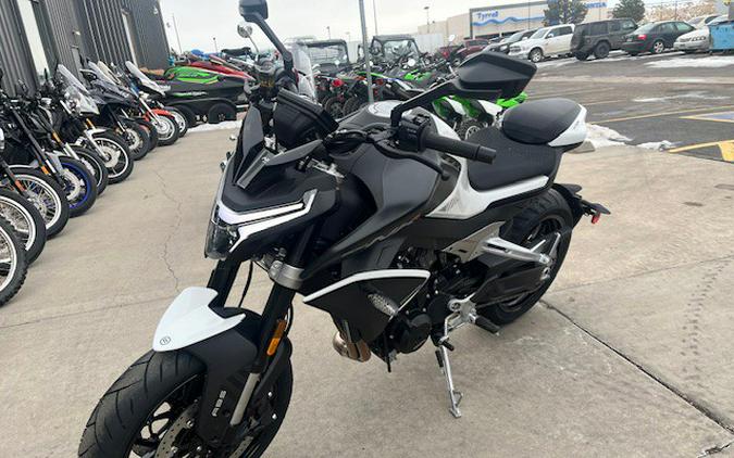 2024 CFMOTO CF800-7US