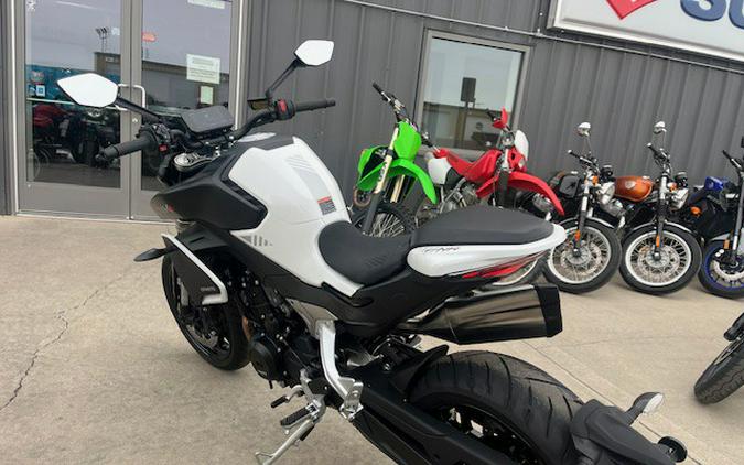 2024 CFMOTO CF800-7US