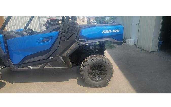 2023 Can-Am COMMANDER 700XT