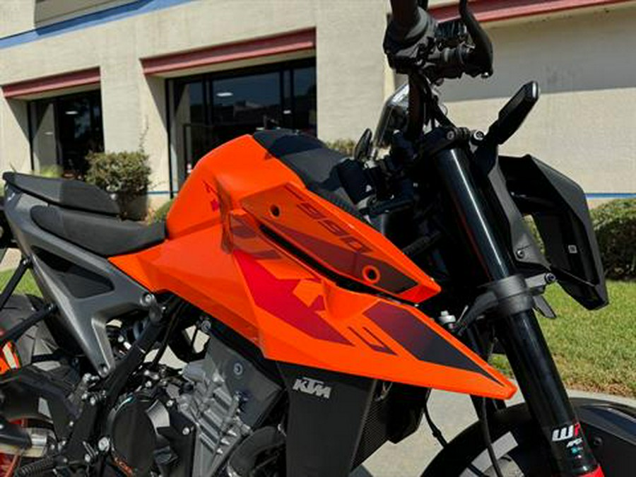 2024 KTM 990 Duke