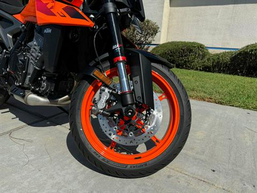 2024 KTM 990 Duke