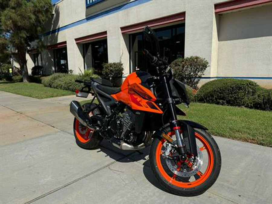 2024 KTM 990 Duke