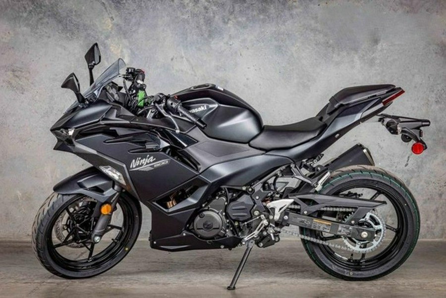 2026 Kawasaki Ninja 500 ABS Metallic Flat Spark Black
