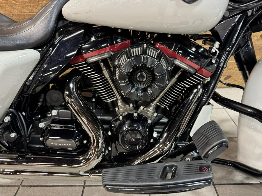 2020 Harley-Davidson® CVO™ Street Glide® Sand Dune FLHXSE