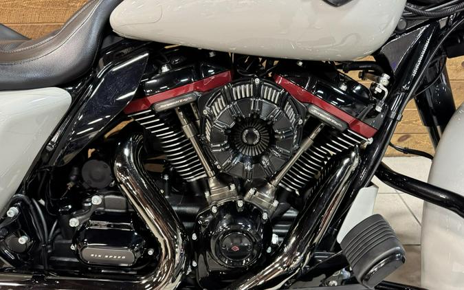 2020 Harley-Davidson® CVO™ Street Glide® Sand Dune FLHXSE