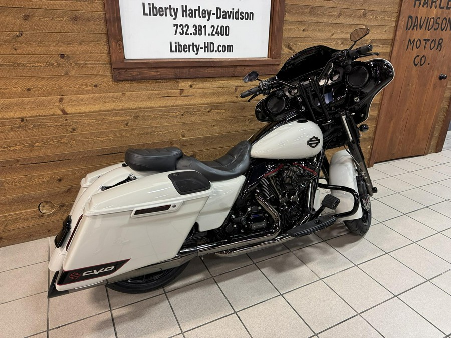 2020 Harley-Davidson® CVO™ Street Glide® Sand Dune FLHXSE