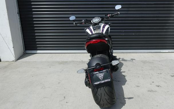 2025 Triumph Rocket 3 R Evel Knievel Edition