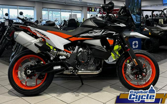 2024 KTM SMT 890