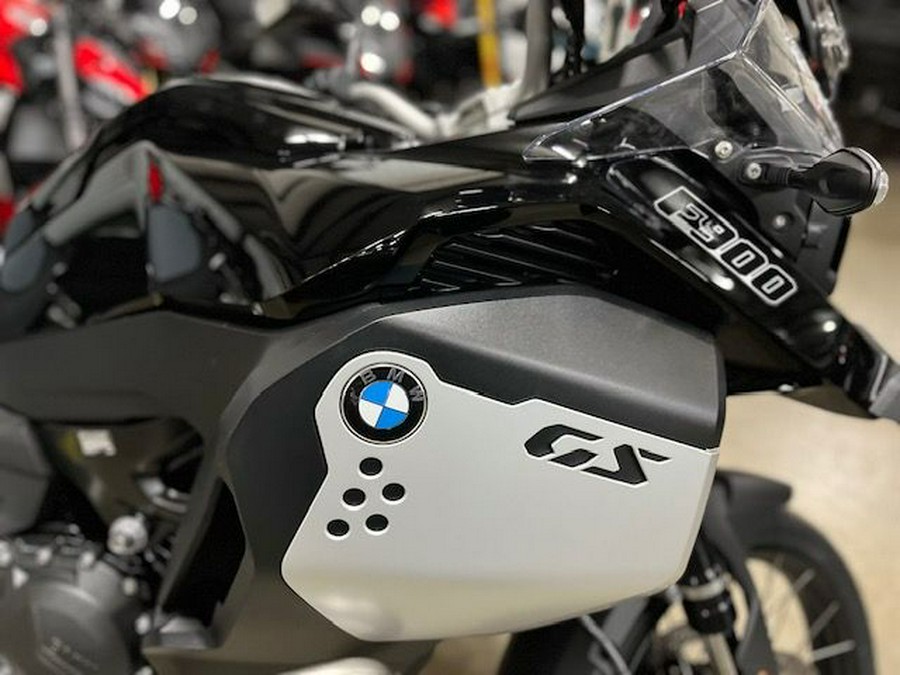 2024 BMW F 900 GS Adventure