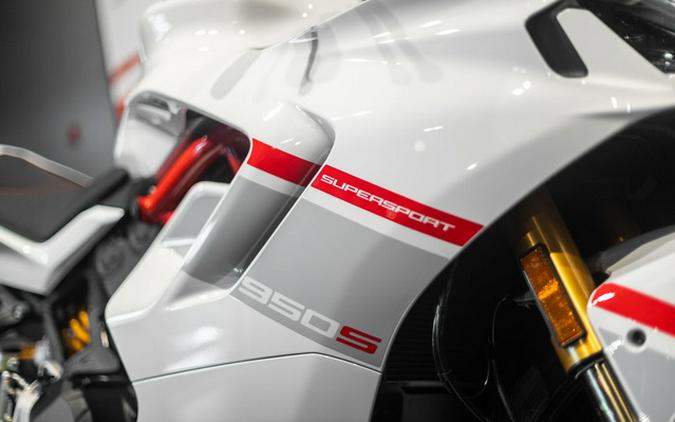 2024 Ducati Supersport 950 S White Stripe