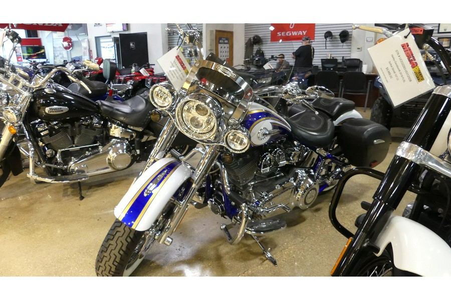 2014 Harley-Davidson® CVO™ Softail® Deluxe