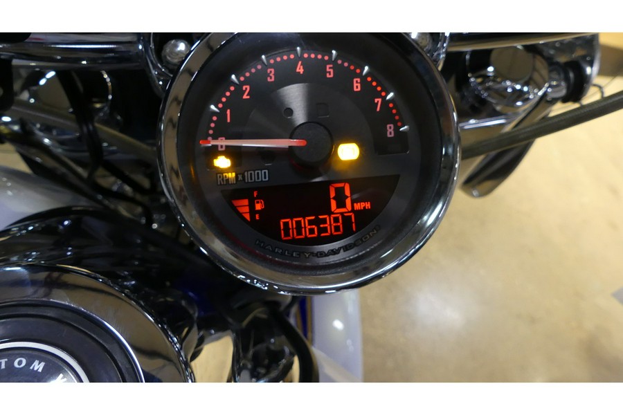 2014 Harley-Davidson® CVO™ Softail® Deluxe