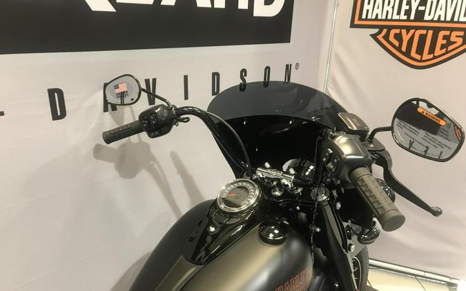 Harley-Davidson® Deadwood™ 2026